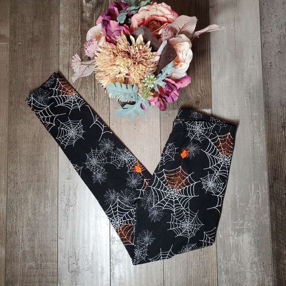 Just One Women's Halloween Leggings Black Orange Spiderwebs Size Small/Medium - Picture 12 of 15